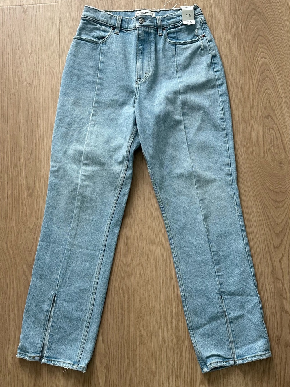 Abercrombie & Fitch 90’s Straight Ultra High Rise (Curve Love and Short Fit)